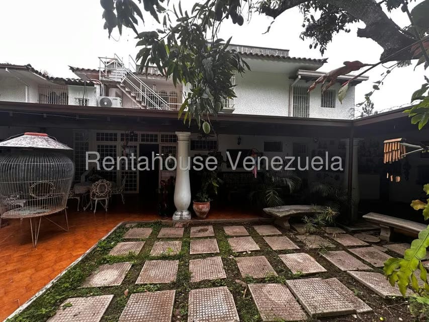 Casa (Multipes Niveles) en Venta en Colinas de Santa Monica, Distrito Metropolitano - 18