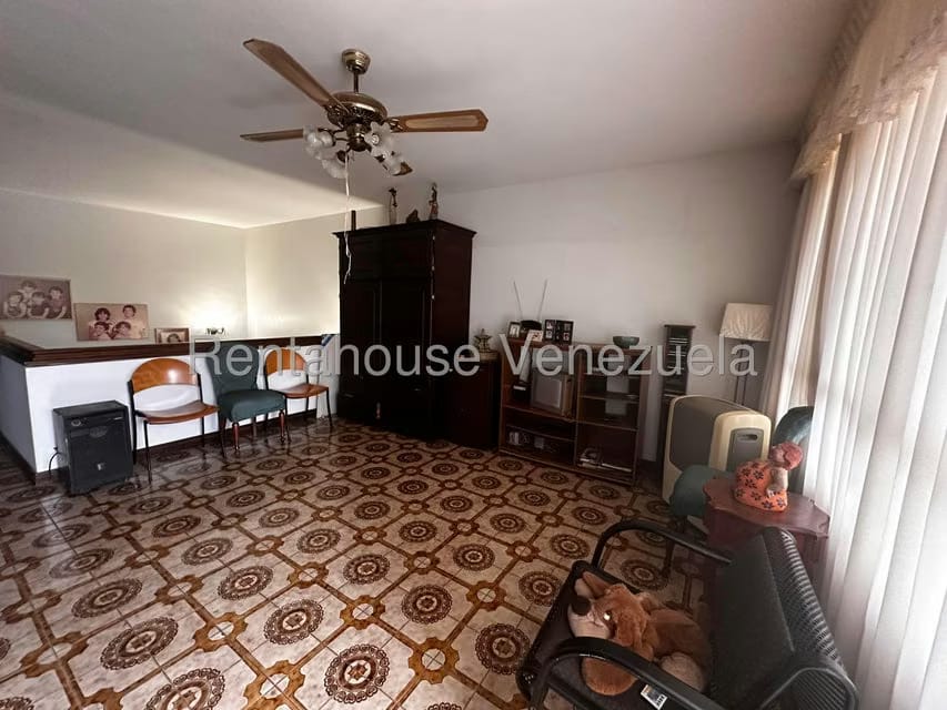 Casa (Multipes Niveles) en Venta en Colinas de Santa Monica, Distrito Metropolitano - 27