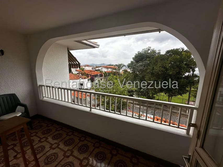 Casa (Multipes Niveles) en Venta en Colinas de Santa Monica, Distrito Metropolitano - 28