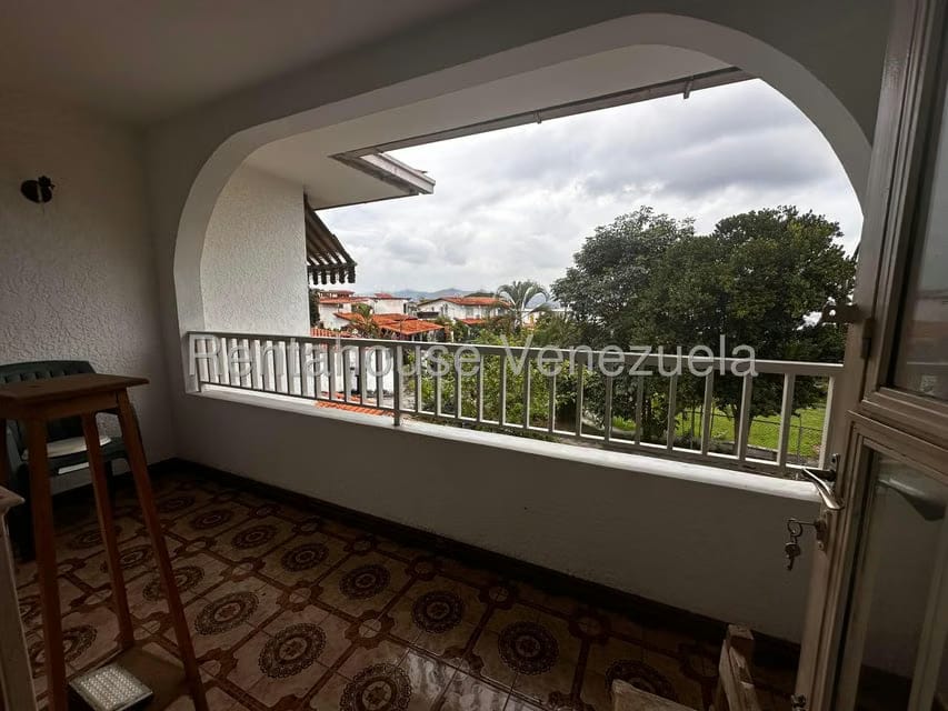 Casa (Multipes Niveles) en Venta en Colinas de Santa Monica, Distrito Metropolitano - 29
