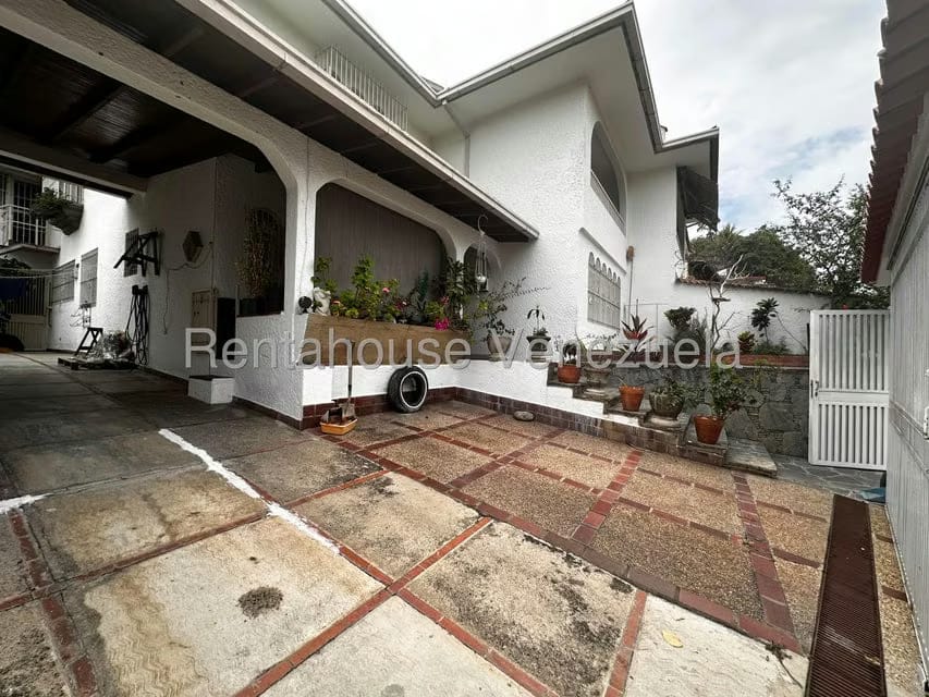 Casa (Multipes Niveles) en Venta en Colinas de Santa Monica, Distrito Metropolitano - 43