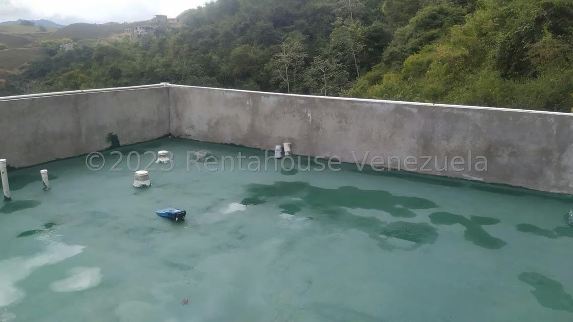 Casa (Multipes Niveles) en Venta en Colinas de Caicaguana, Distrito Metropolitano - 24