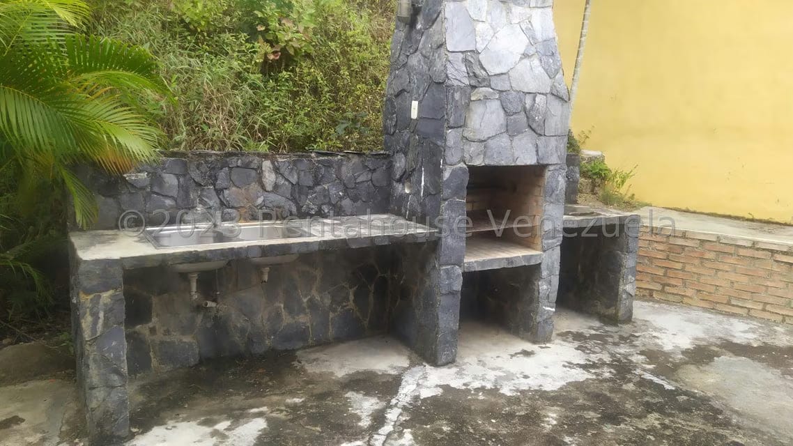 Casa (Multipes Niveles) en Venta en Colinas de Caicaguana, Distrito Metropolitano - 27
