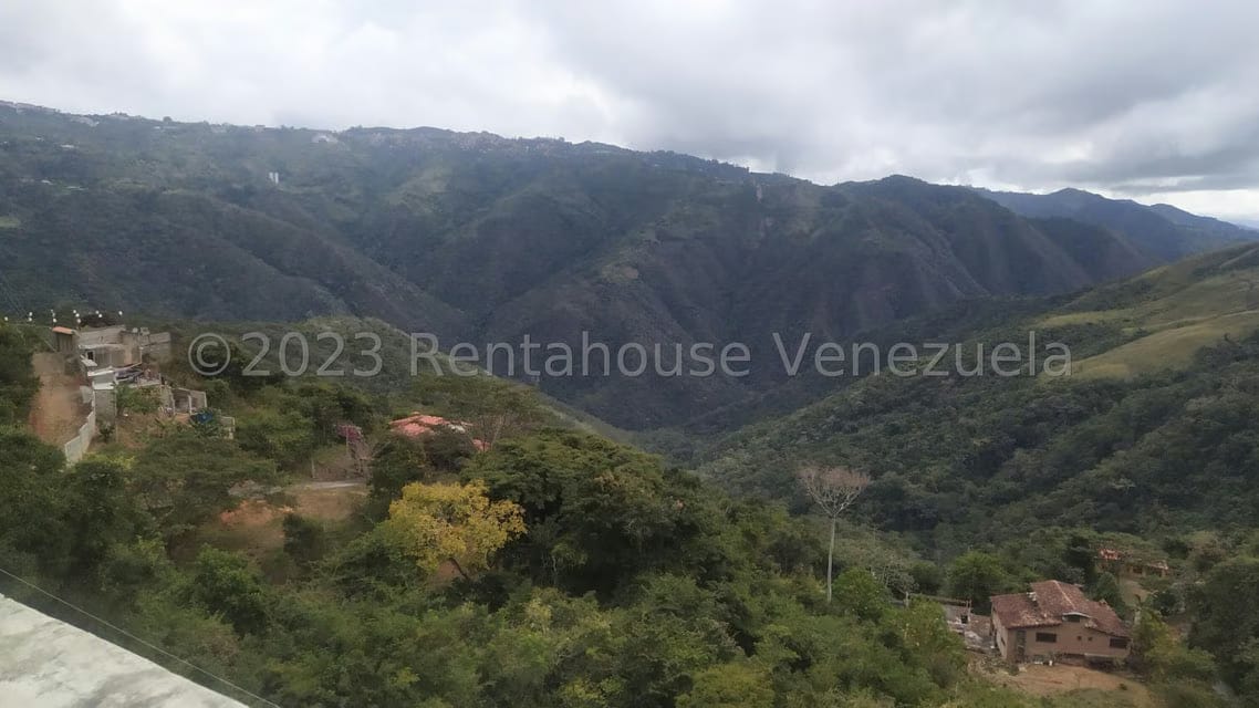 Casa (Multipes Niveles) en Venta en Colinas de Caicaguana, Distrito Metropolitano - 29