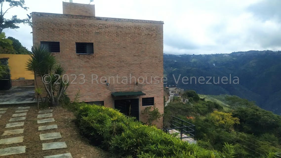 Casa (Multipes Niveles) en Venta en Colinas de Caicaguana, Distrito Metropolitano - 31