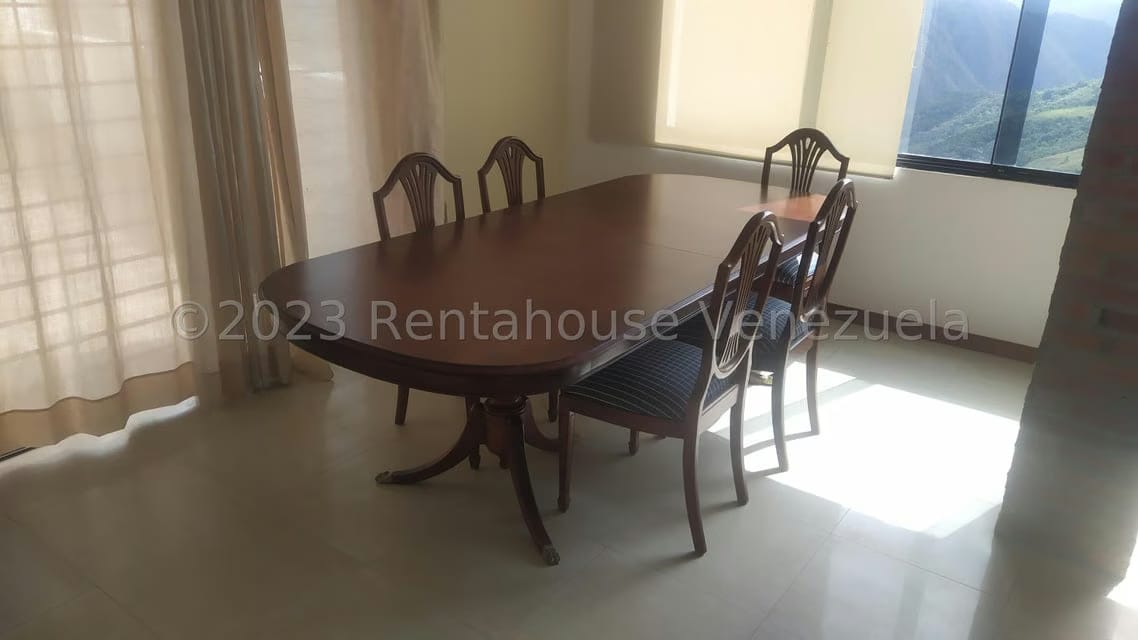 Casa (Multipes Niveles) en Venta en Colinas de Caicaguana, Distrito Metropolitano - 5