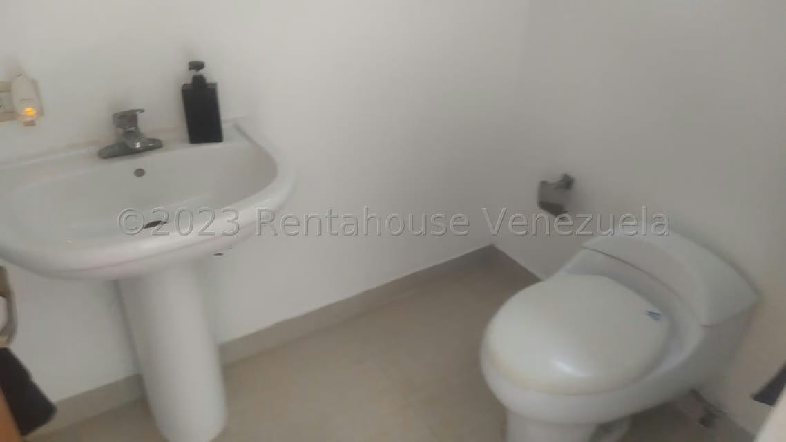 Casa (Multipes Niveles) en Venta en Colinas de Caicaguana, Distrito Metropolitano - 6