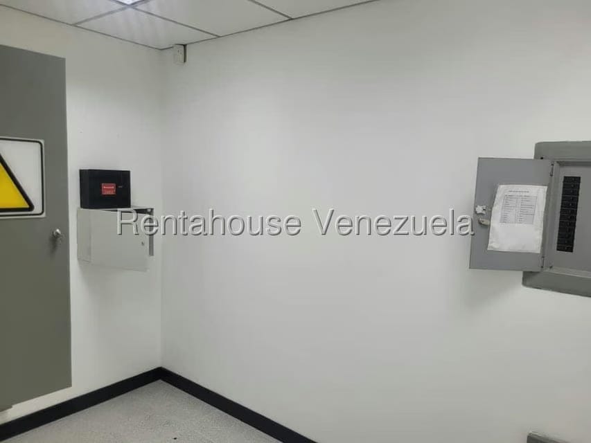 Comercial (Local Comercial) en Venta en Las Minas, Miranda - 13