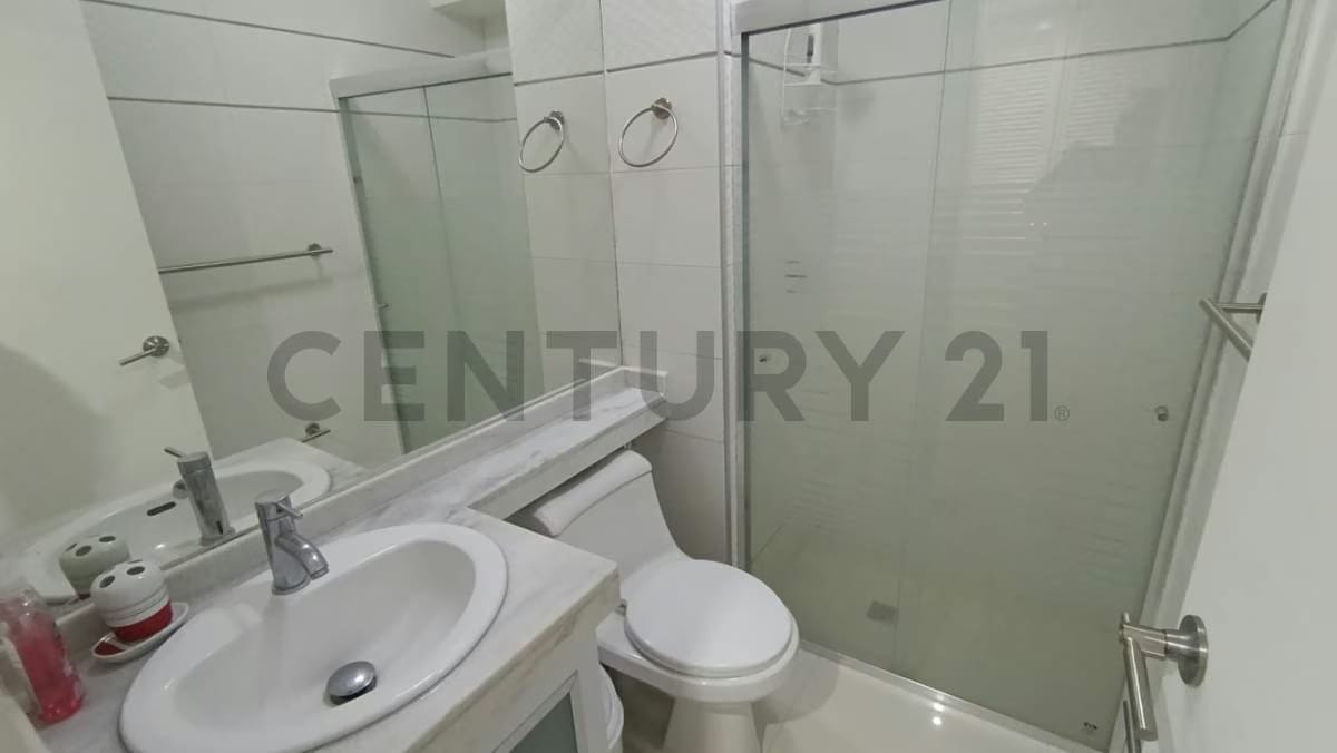 Residencias Playa Real, vista al mar en Playa Moreno, Pampatar - 22