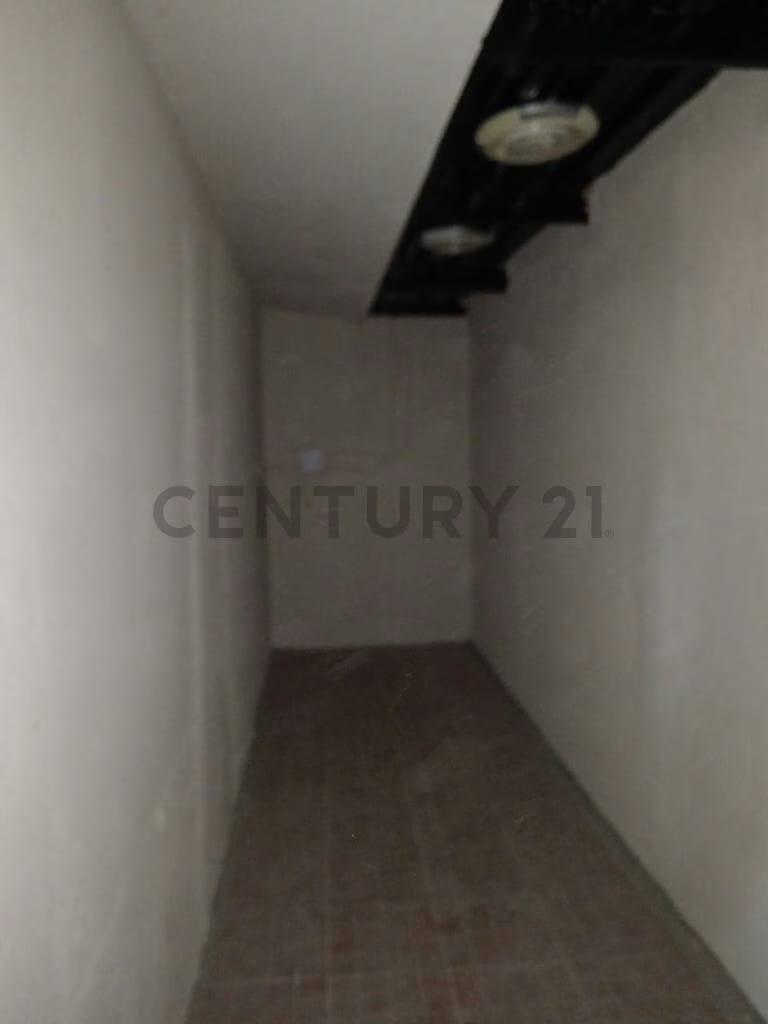 Local comercial a pie de calle en Cumaná, Avenida Miranda - 11