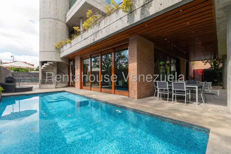 Casa (Multipes Niveles) en Venta en Los Chorros, Distrito Metropolitano - 15