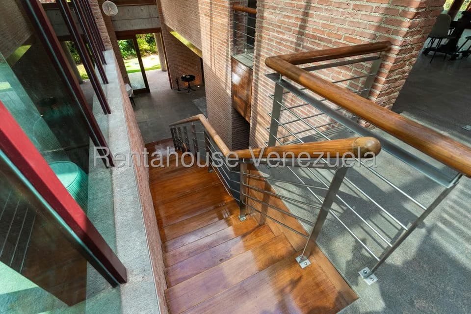 Casa (Multipes Niveles) en Venta en Los Chorros, Distrito Metropolitano - 18