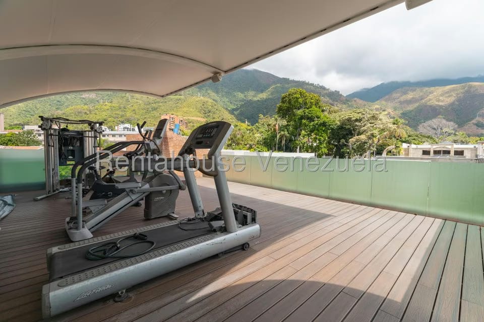 Casa (Multipes Niveles) en Venta en Los Chorros, Distrito Metropolitano - 19