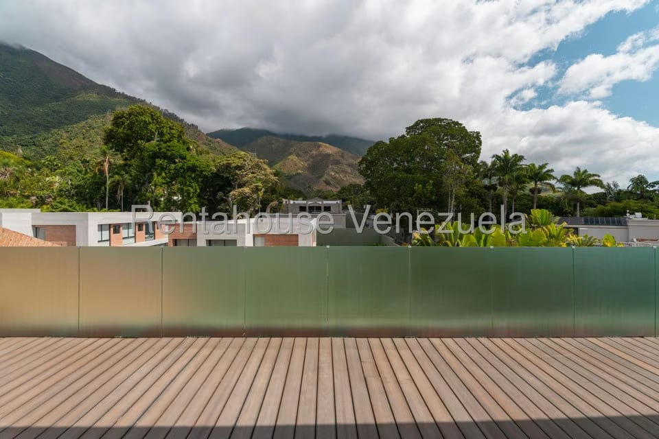 Casa (Multipes Niveles) en Venta en Los Chorros, Distrito Metropolitano - 22