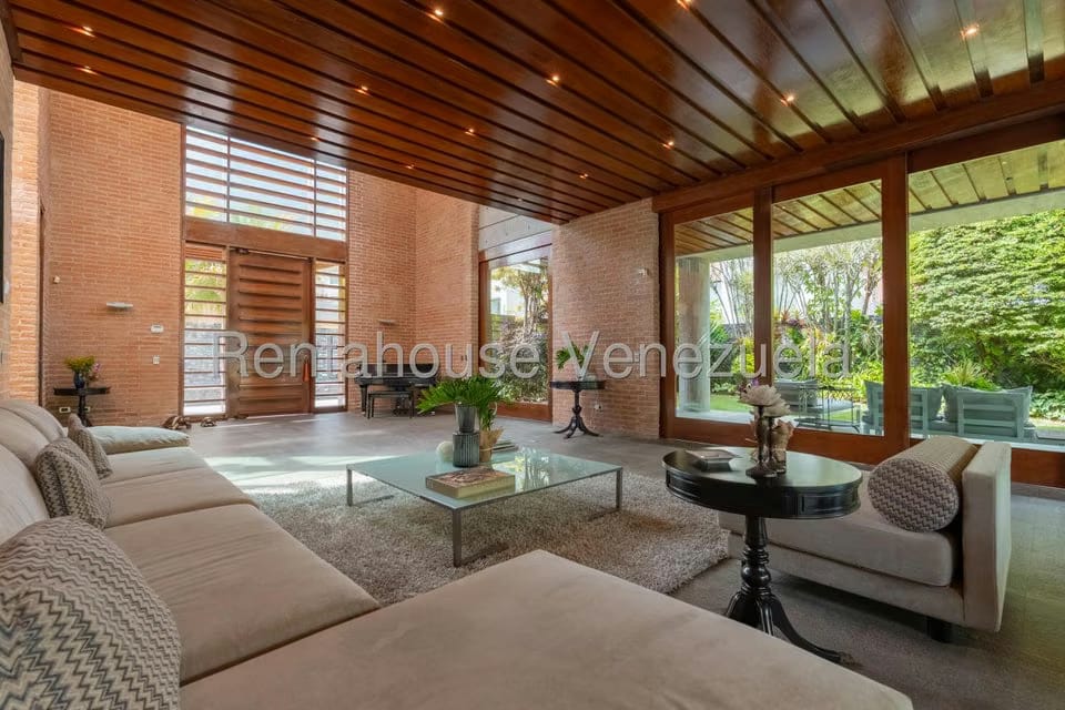 Casa (Multipes Niveles) en Venta en Los Chorros, Distrito Metropolitano - 30