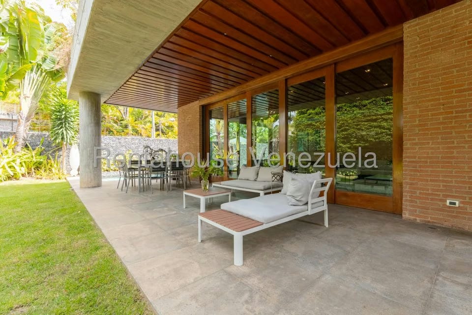 Casa (Multipes Niveles) en Venta en Los Chorros, Distrito Metropolitano - 33
