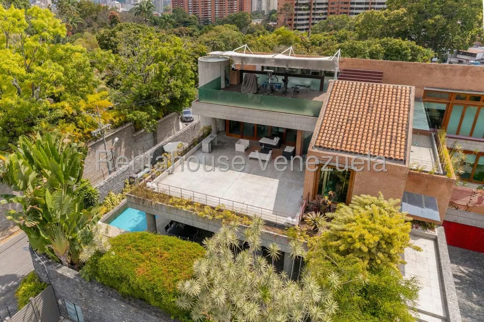 Casa (Multipes Niveles) en Venta en Los Chorros, Distrito Metropolitano - 5