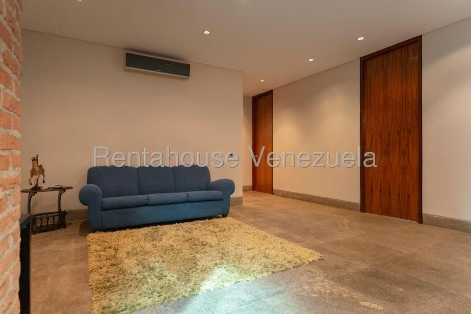 Casa (Multipes Niveles) en Venta en Los Chorros, Distrito Metropolitano - 46