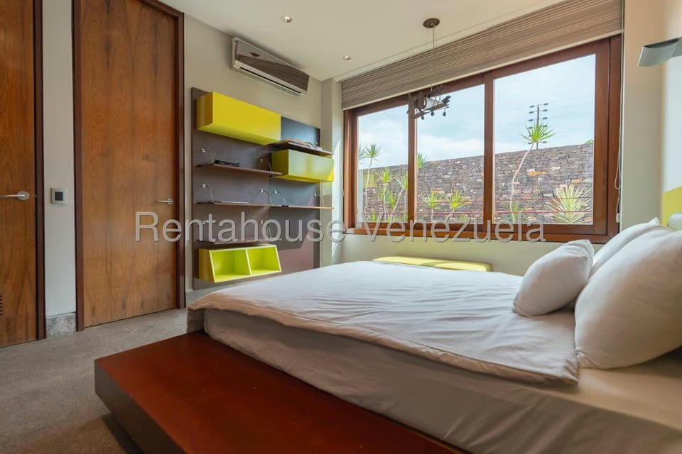 Casa (Multipes Niveles) en Venta en Los Chorros, Distrito Metropolitano - 60