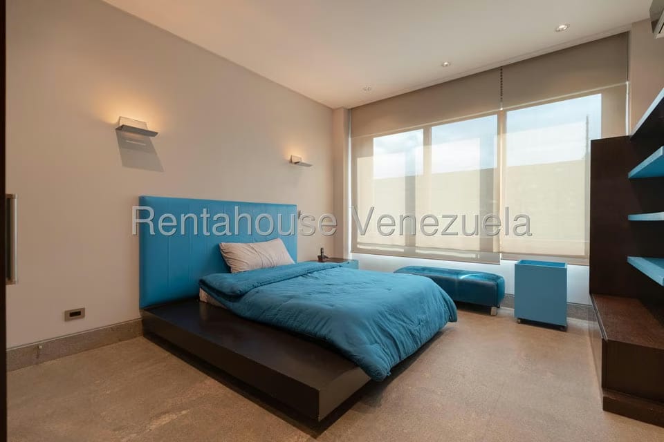 Casa (Multipes Niveles) en Venta en Los Chorros, Distrito Metropolitano - 62