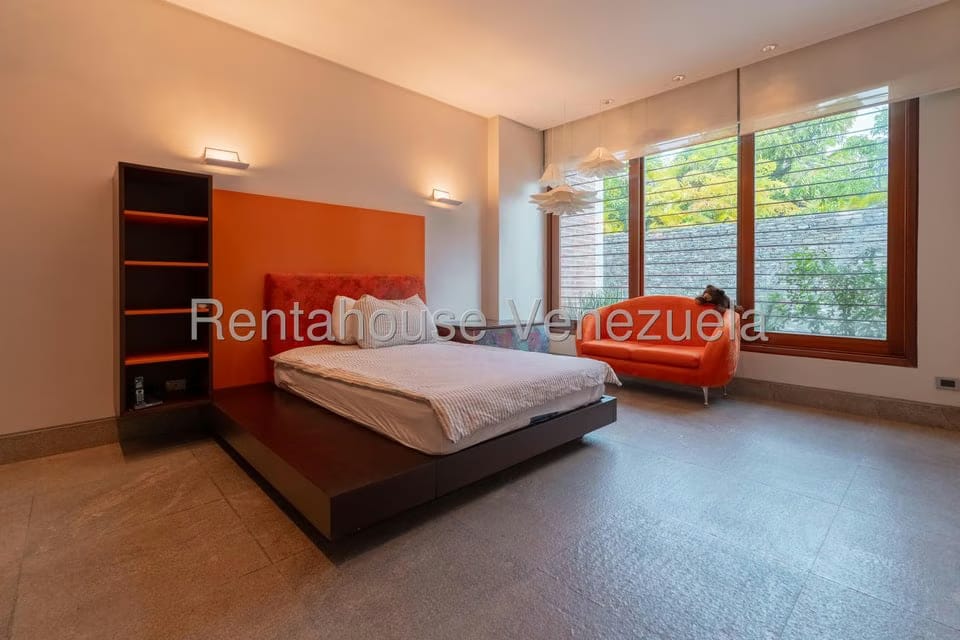 Casa (Multipes Niveles) en Venta en Los Chorros, Distrito Metropolitano - 73