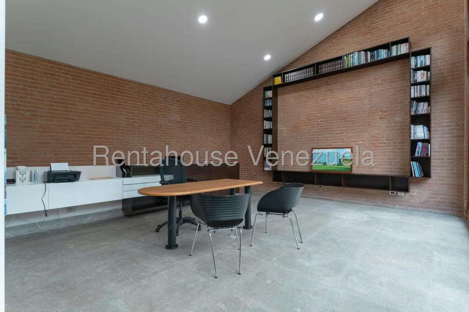 Casa (Multipes Niveles) en Venta en Los Chorros, Distrito Metropolitano - 80