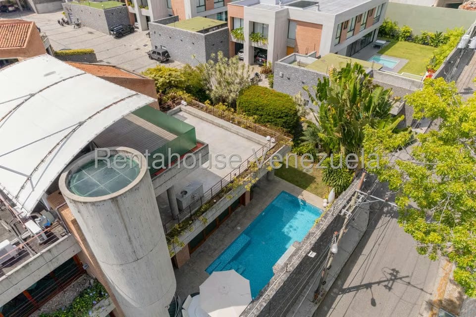 Casa (Multipes Niveles) en Venta en Los Chorros, Distrito Metropolitano - 9