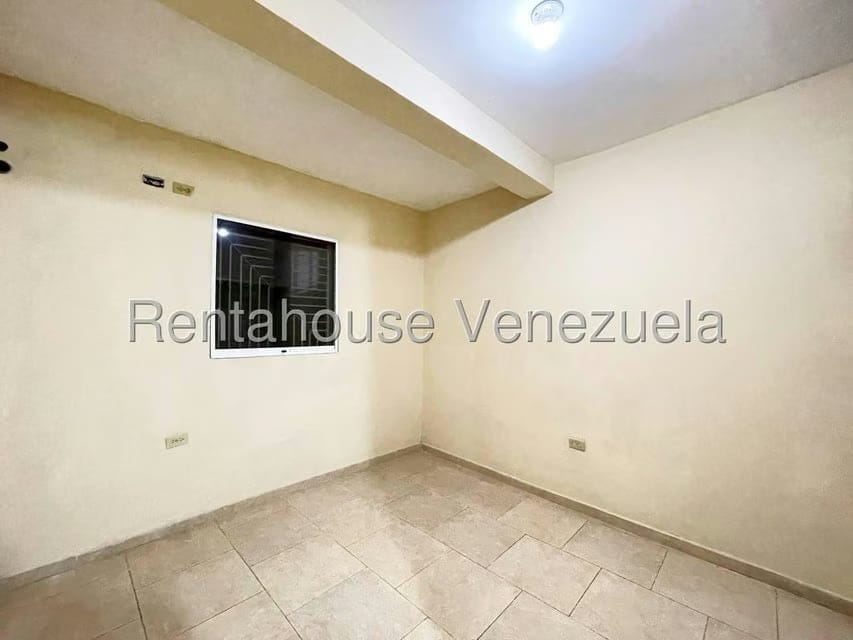 Apartamento (1 Nivel) en Alquiler en La Coromoto, Aragua - 13