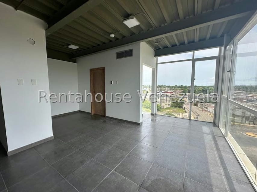 Comercial (Oficina) en Alquiler en Zapara, Zulia - 14