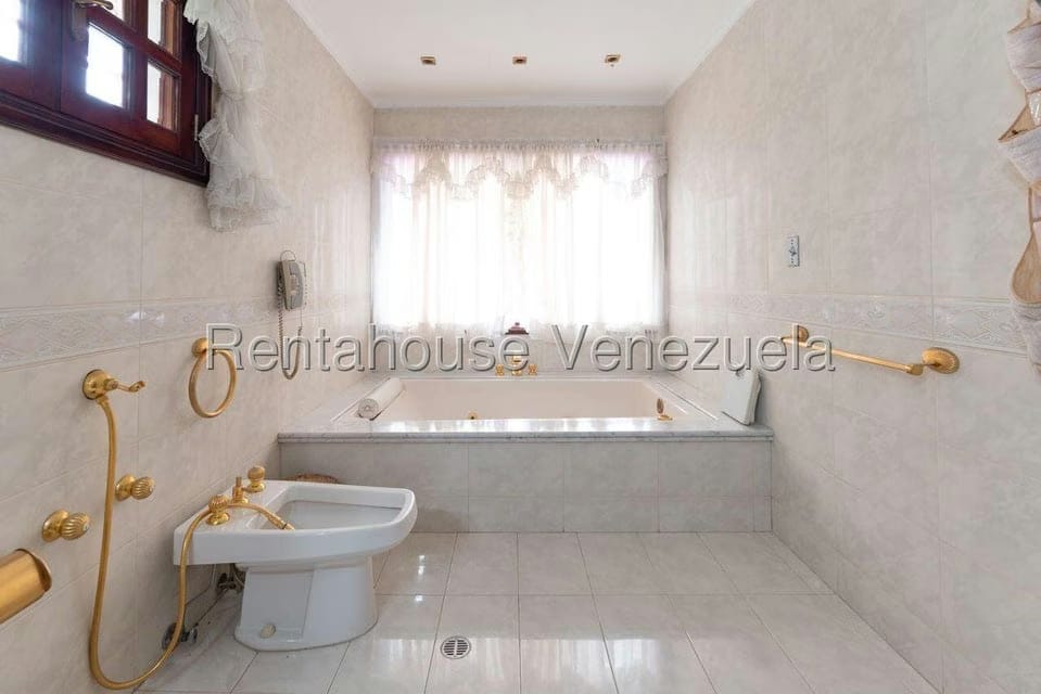 Casa (Multipes Niveles) en Venta en Lomas del Mirador, Distrito Metropolitano - 19