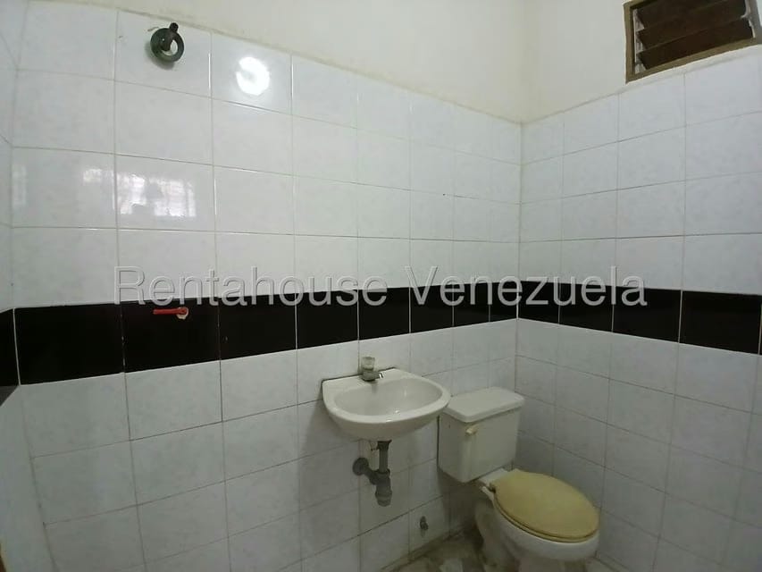 Casa (Multipes Niveles) en Venta en Centro - Chivacoa, Yaracuy - 28