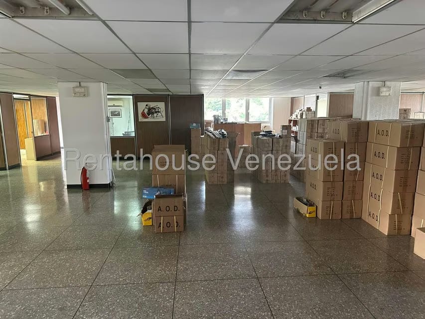 Comercial (Local Comercial) en Alquiler en La Trinidad, Distrito Metropolitano - 12