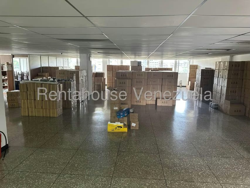 Comercial (Local Comercial) en Alquiler en La Trinidad, Distrito Metropolitano - 14