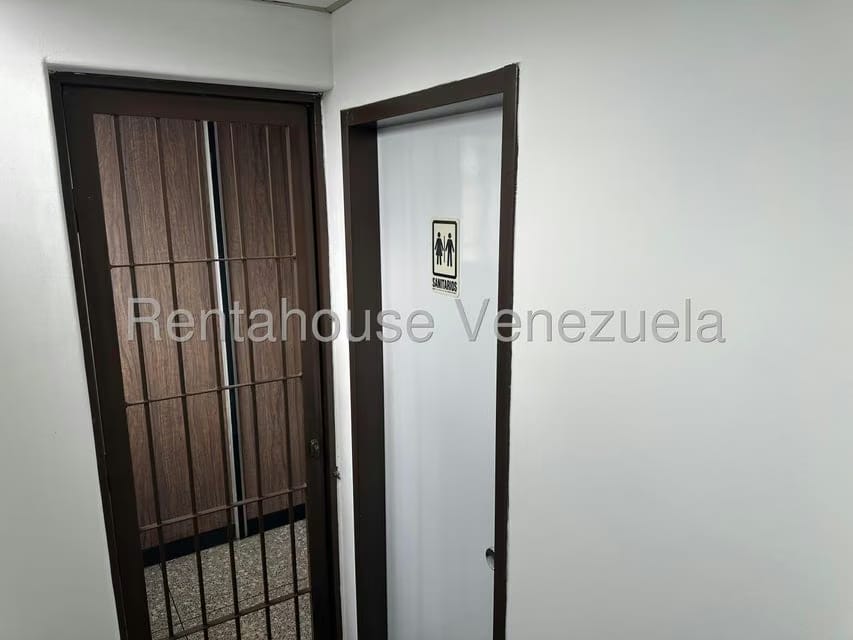 Comercial (Local Comercial) en Alquiler en La Trinidad, Distrito Metropolitano - 8