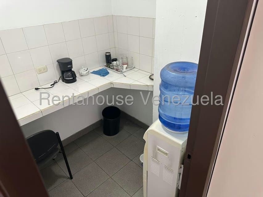 Comercial (Local Comercial) en Alquiler en La Trinidad, Distrito Metropolitano - 10