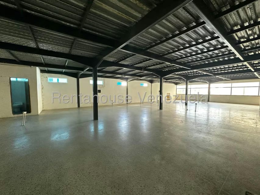Comercial (Local Comercial) en Alquiler en Parroquia Concepcion, Lara - 26