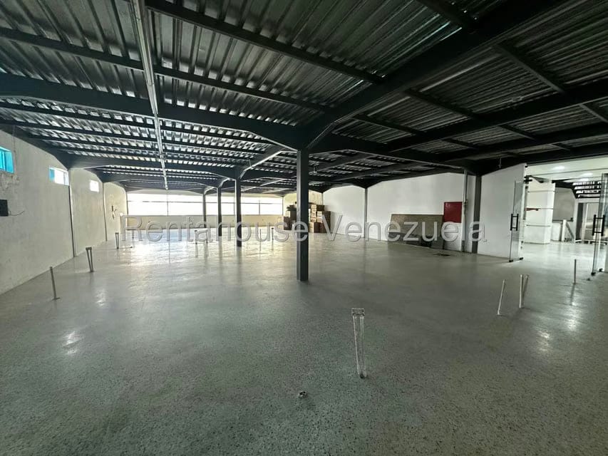 Comercial (Local Comercial) en Alquiler en Parroquia Concepcion, Lara - 4