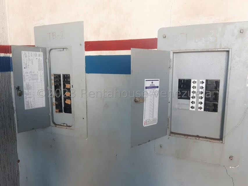 Comercial (Galpon - Deposito) en Alquiler en La 'L', Zulia - 11