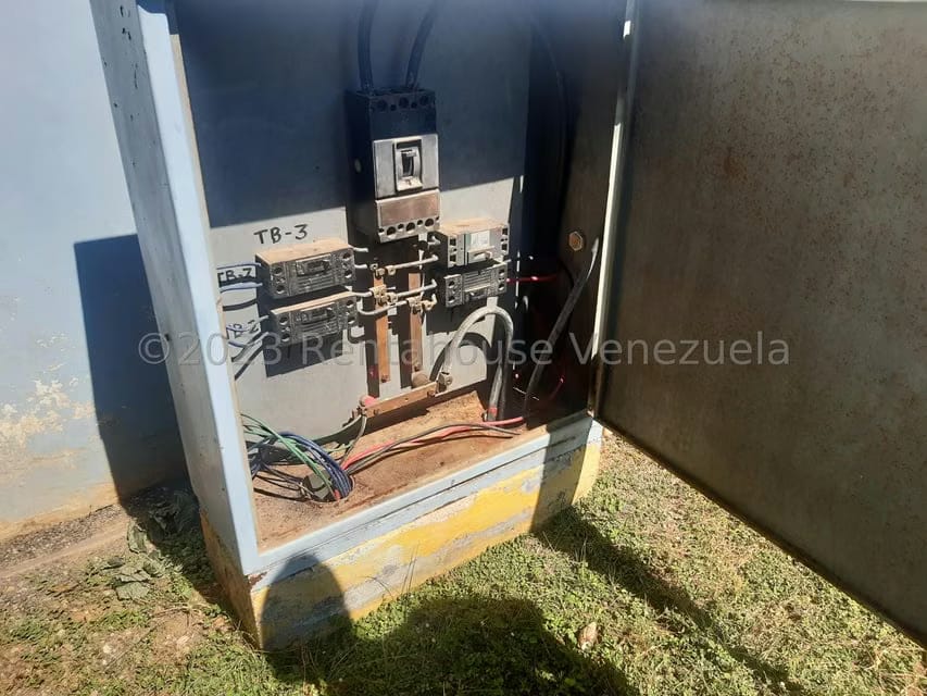 Comercial (Galpon - Deposito) en Alquiler en La 'L', Zulia - 5