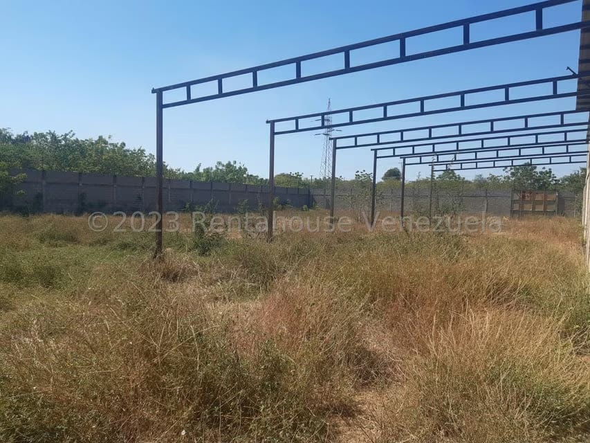 Comercial (Galpon - Deposito) en Alquiler en La 'L', Zulia - 7