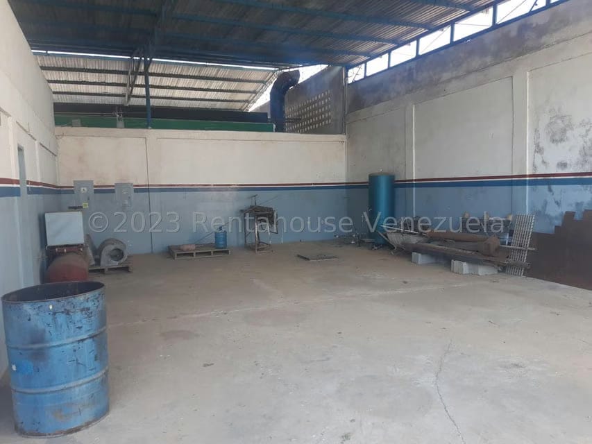 Comercial (Galpon - Deposito) en Alquiler en La 'L', Zulia - 9