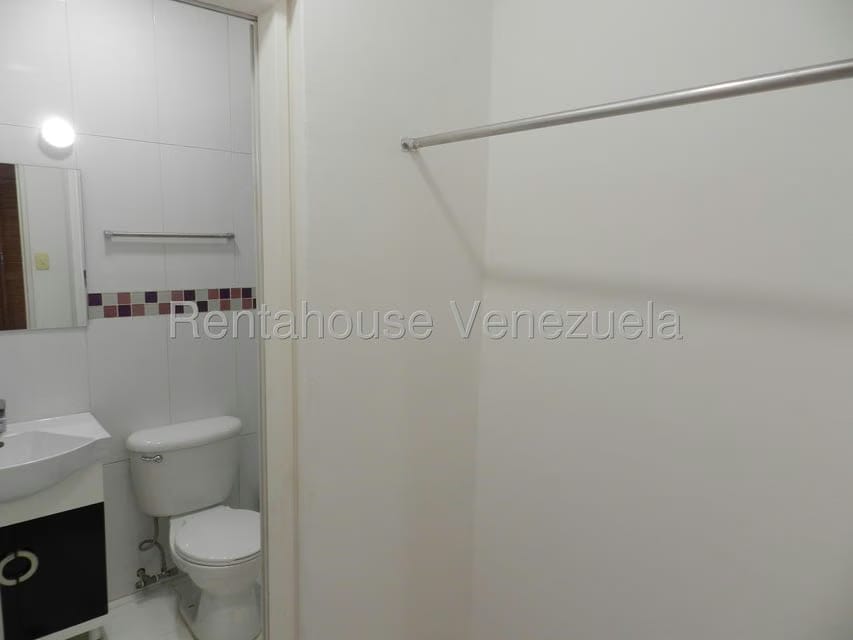 Apartamento (1 Nivel) en Alquiler en La Union, Distrito Metropolitano - 17