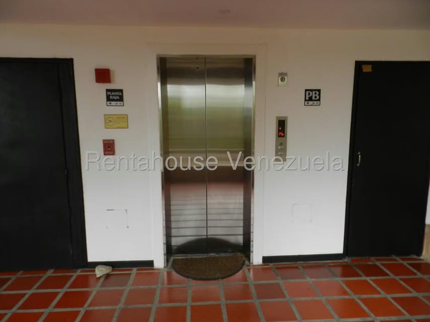 Apartamento (1 Nivel) en Alquiler en La Union, Distrito Metropolitano - 22