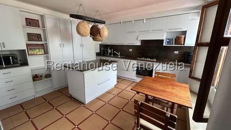 Casa (Duplex) en Venta en Oripoto, Distrito Metropolitano - 12