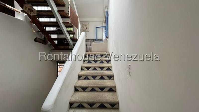 Casa (Duplex) en Venta en Oripoto, Distrito Metropolitano - 15