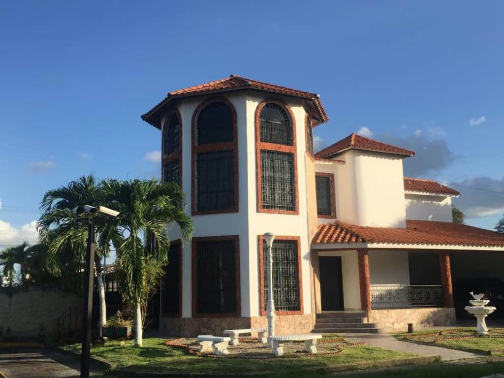 EXCELENTE CASA EN VENTA