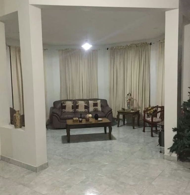 EXCELENTE CASA EN VENTA - 3