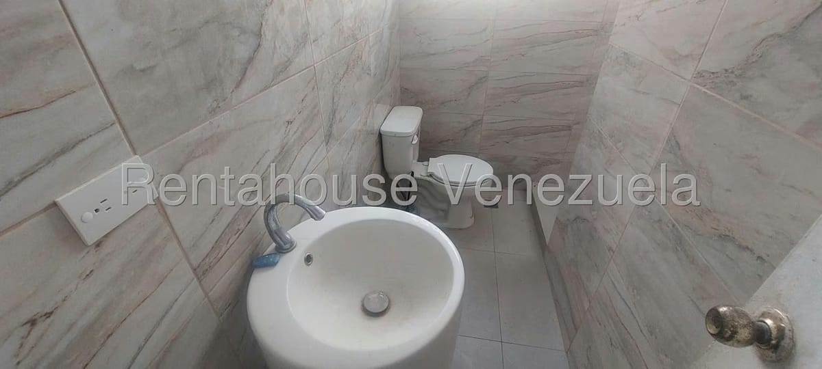 Casa (Duplex) en Venta en El Marques, Distrito Metropolitano - 14