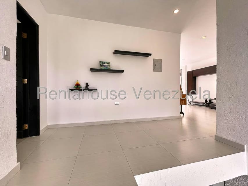 Casa (Duplex) en Venta en Club de Campo, Miranda - 16