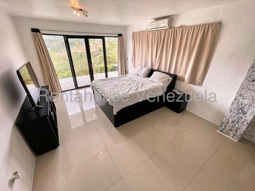 Casa (Duplex) en Venta en Club de Campo, Miranda - 17